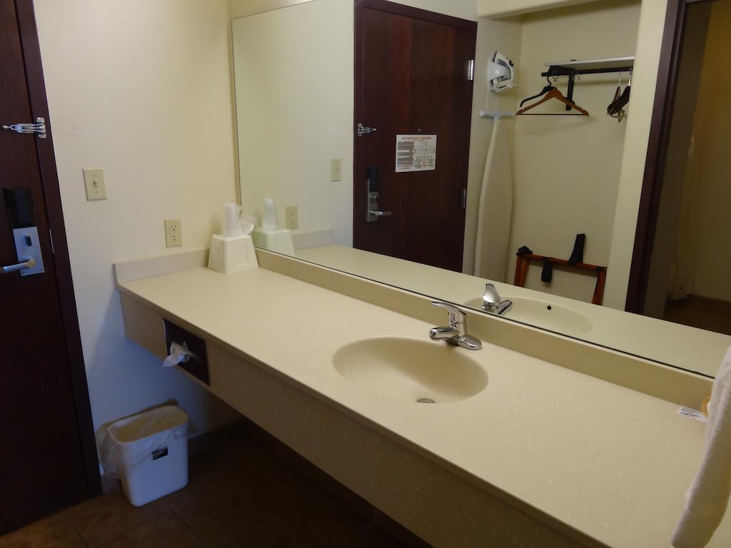 Fairgrounds Inn Du Quoin Zimmer foto